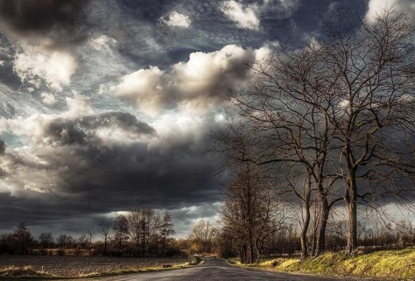 Változékony idő után eső jön