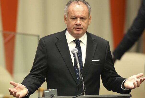 Kiska meghátrált: Három új alkotmánybírót nevez ki