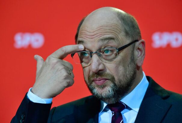 Megjelentek az első törésvonalak Merkel és Schulz között – zátonyra futhat a német kormányálom