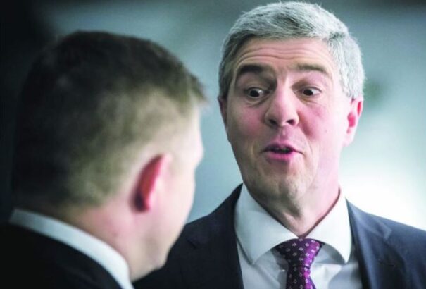 Lenni vagy nem lenni? Bugárék már a politikai túlélésükre játszanak. Íme, az alternatívák