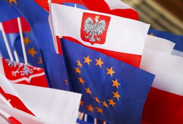 Az Európai Bizottság elindította a precedens nélküli eljárást Lengyelország ellen