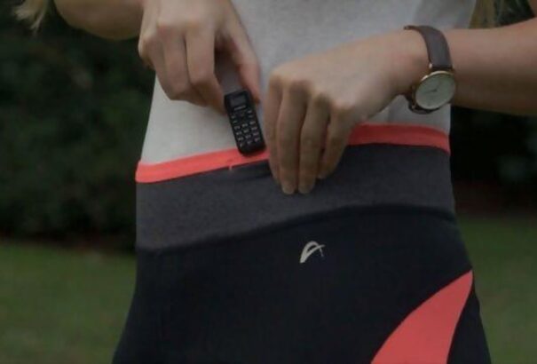 A világ legkisebb telefonja  még öt centis sincs