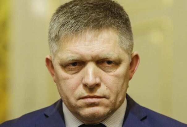 Fico újra nekiment az államfőnek, de jelezte, nem indul az elnökválasztáson