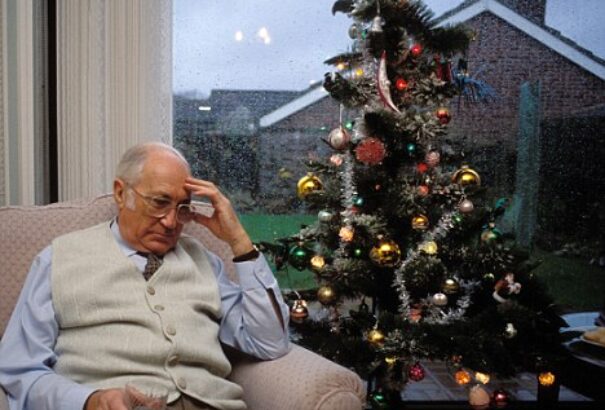 Karácsony tájékán sokkal többen veszik igénybe a segélyhívó számot