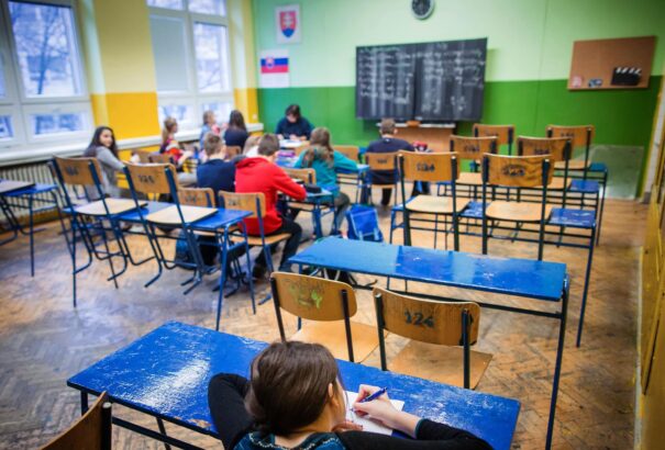 Fel kell készülnünk a szlovákiai közoktatás beharangozott centralizációjára