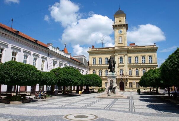 INEKO-rangsor: Érsekújvár és Komárom az adósságukat leginkább csökkentő városok listáján