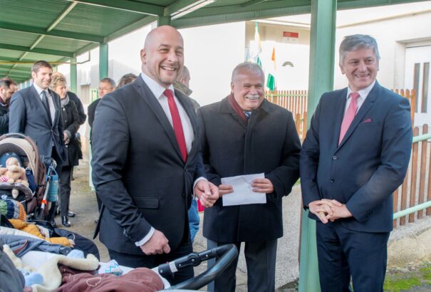 Átadták a Kárpát-medencei óvodafejlesztési program keretében felújított óvodát Ipolynyéken