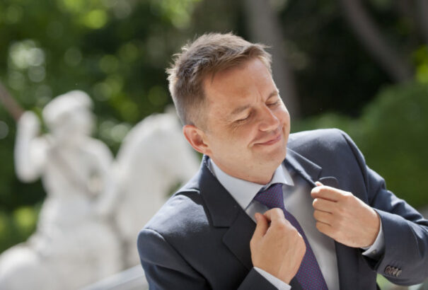 Brit lap: Peter Kažimír az év pénzügyminisztere 2018-ban