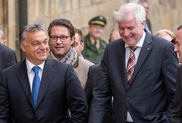 A bajorországi látogatás margójára: Seehofer így üzent Schulznak