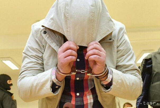 Az ügyészség vádat emelt az egykori Sátor-klán 14 tagja ellen