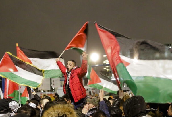 A migránsok között egyre inkább terjed az antiszemitizmus. A németek próbálnak javítani a helyzeten