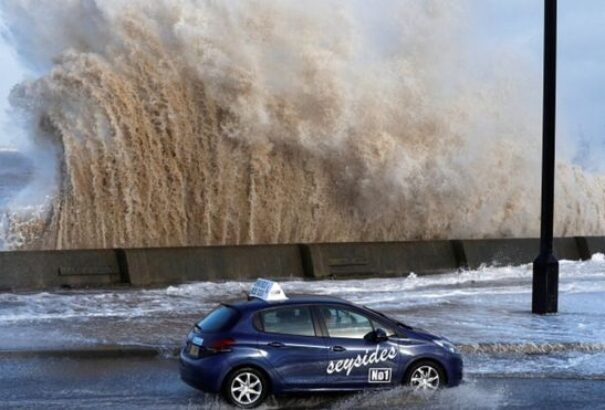 Eleanor lecsapott Nyugat-Európára: Svájcban lefújta a vonatot a sínekről a szélvihar