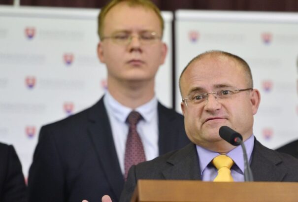 Beblavýék megteszik, amit Bugárék nem: javasolják az egyéni vállalkozók járulékterheinek csökkentését