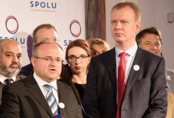 Szlovákiában emelkednek a legkevésbé a bérek a V4-en belül. Bezzeg Magyarországon