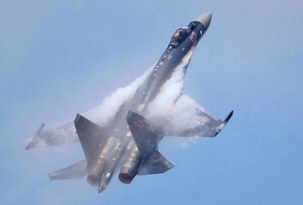 Oroszország hét repülőgépet vesztett egy szír légibázisra mért csapás során