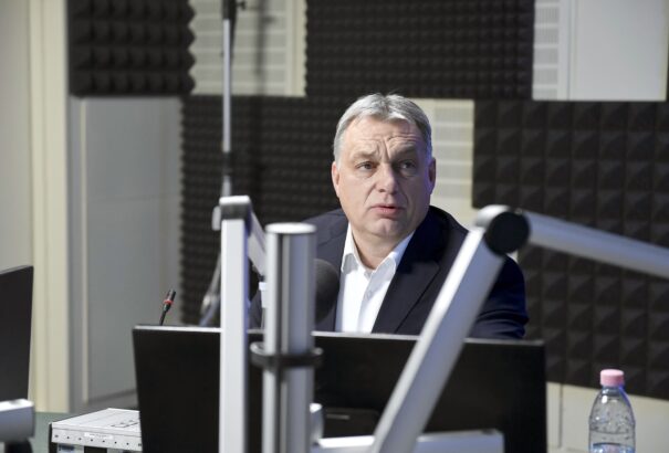 Orbán: állig felfegyverkezve várjuk a vírus második hullámát