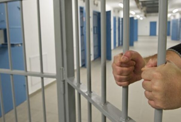 Egy rabbal tépett be a fiatal lipótvári börtönőrnő