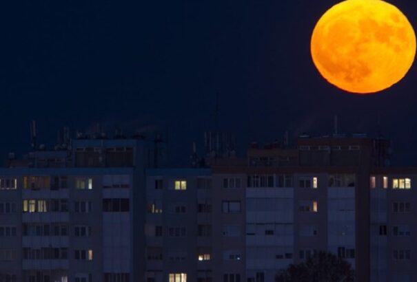 Egyszerre lesz szuperhold, kék hold és teljes holdfogyatkozás szerdán