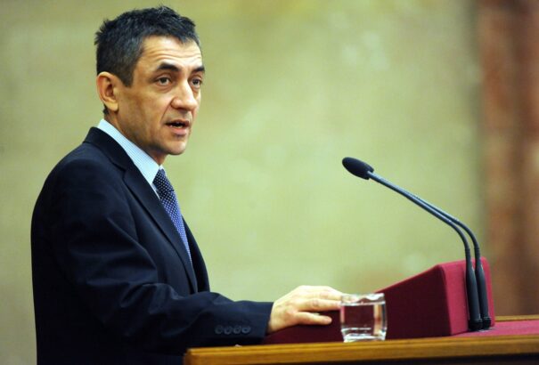 Potápi: egymilliárd forint a külhoni magyar családok éve Kárpát-medencei programjaira