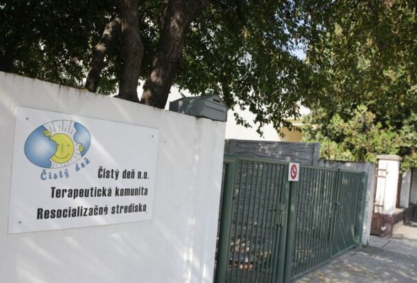 A bíróság felülbírálta a minisztérium döntését a Čistý deň akkreditációjának elvételéről