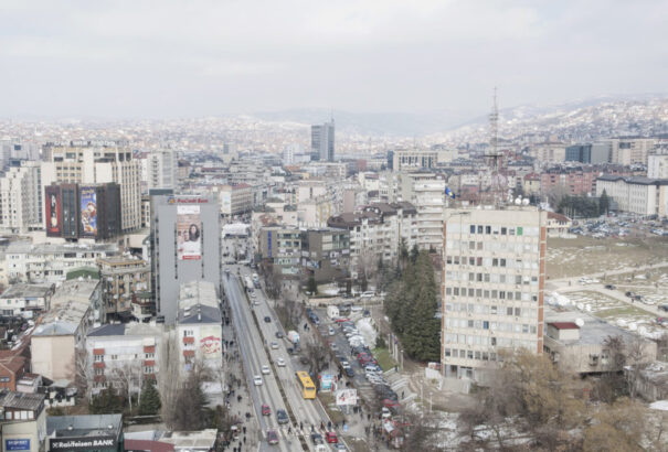 Korrupció, Iszlám Állam, kilátástalanság, és uniós tagságról szőtt álmok – ma tíz éves Koszovó (Rigómező)