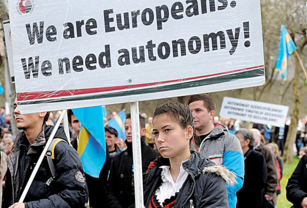 Jeszenszky Géza: Az önrendelkezés szelektív elve