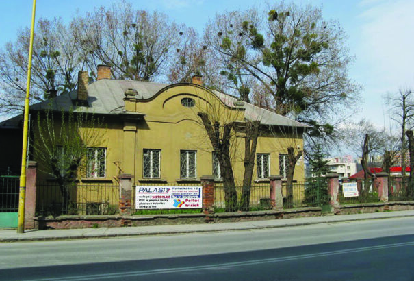 Háborognak a műemlékvédők: Kassán leromboltak egy szecessziós villát, hogy szupermarketet építsenek a helyére