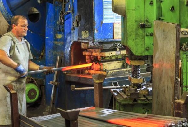 Egyezségre jutottak a cégek és a szakszervezetek Németországban