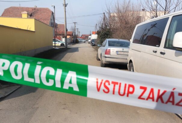 Rendőri védőőrizetet kapott egy cseh újságírónő