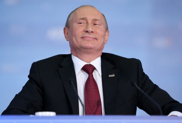 Orosz elnökválasztás: Az orosz választók csaknem 70 százaléka szavazna Putyinra