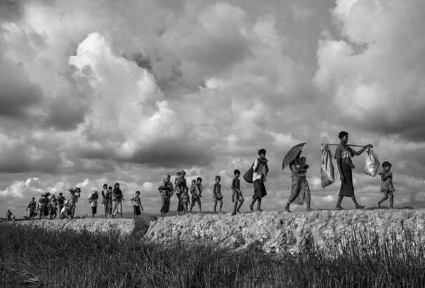 Kesztyűbábok tangója