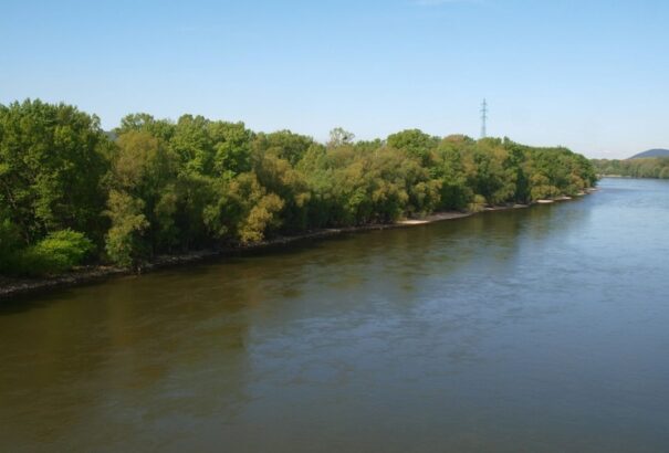 Gyalogos Duna-híddal kötik össze a Csallóközt és a Szigetközt