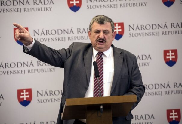 Korai volt az öröm? Az SNS és a Smer is kifogásolja Bukovszkyék javaslatát