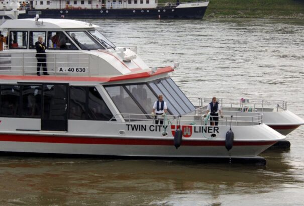 A zsúfolt fővárosi autóközlekedés helyett a Dunán indítanának hajójáratokat az ingázóknak