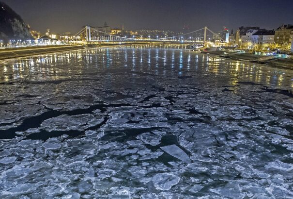 Jön az extrém hideg. Kikre lehet veszélyes és mi a teendő ilyenkor?