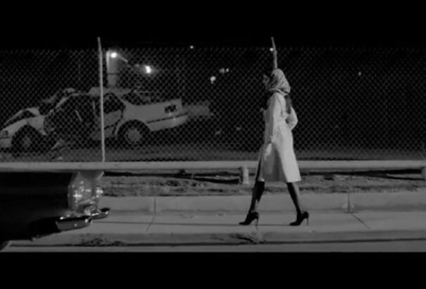 Megnyugtató telefonvonal az éjjelente magányosan hazafele baktatóknak