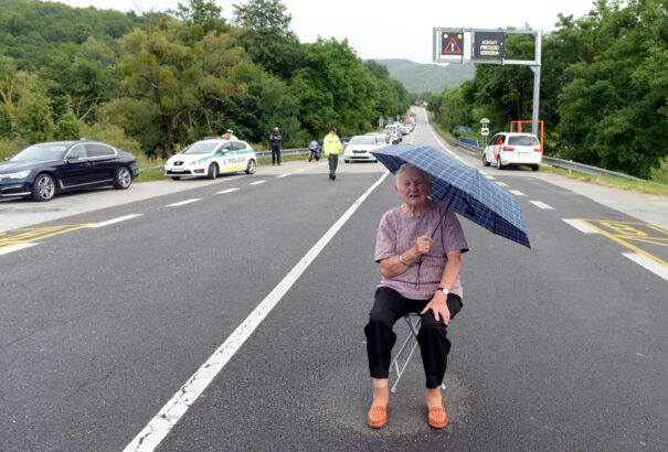 Kövesdi Károly: Pótolhatatlanék