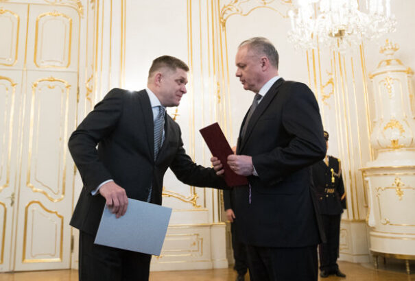 Fico állítja, felajánlotta az előrehozott választásokat Kiskának. Az elnöki iroda cáfol