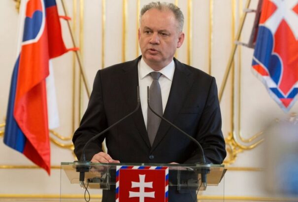 Az államfő nem fogadta el Pellegrini javaslatát. Új embereket kér a kormányba