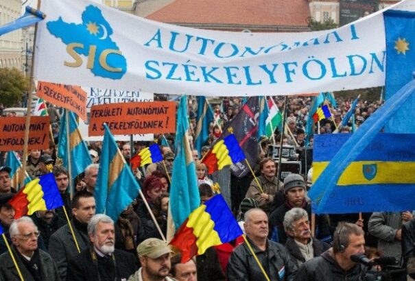 A Székelyföld területi autonómiájáról szóló törvénytervezet elutasítását javasolja a román képviselőház szakbizottsága