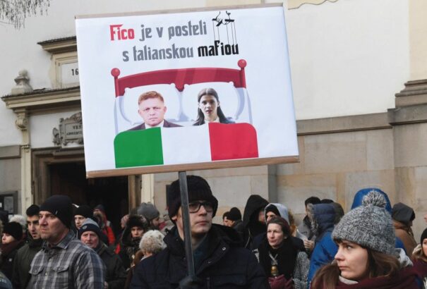 Mit ír a külföldi sajtó Szlovákiáról és Robert Ficoról?