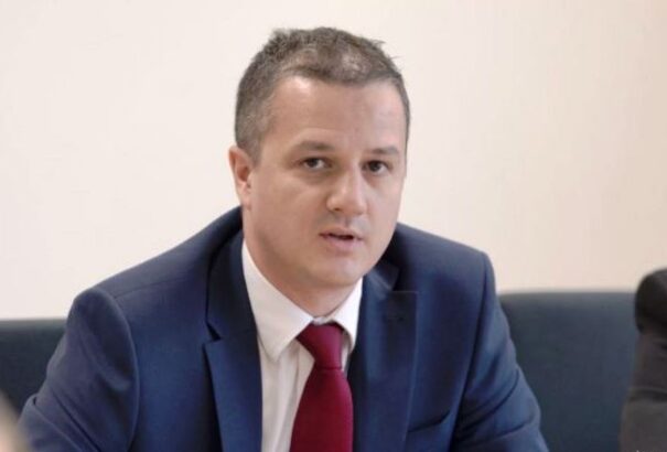 Rigó Konrád: Kaliňáknak és Gašparnak távoznia kell