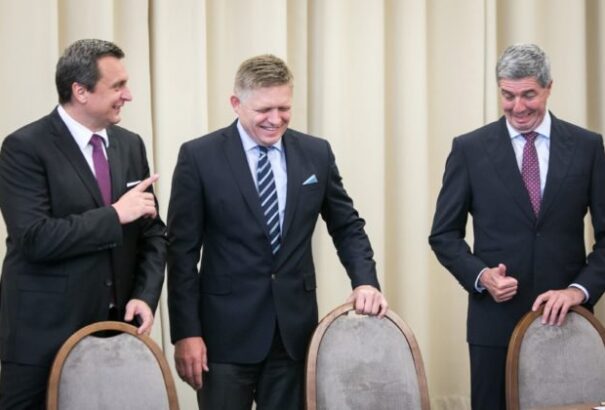 A politikus csak arra használja a szavakat, hogy elfedje, amit valójában tesz