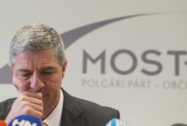 Ezen a lejtőn Bugár már képtelen megkapaszkodni