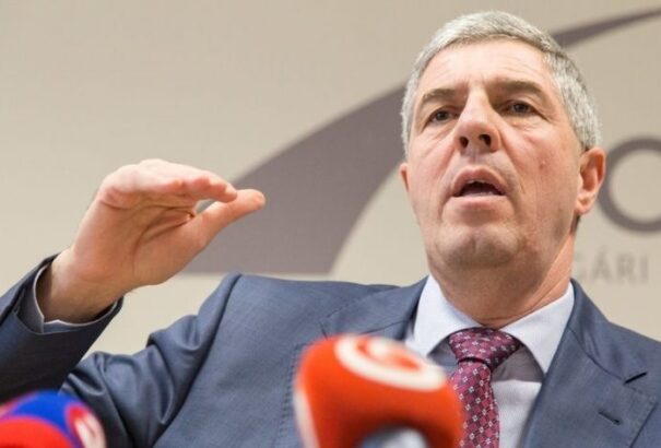 A kettős gyilkosság és a korrupció nem éri el Bugár ingerküszöbét. Bezzeg Soros György emlegetése…