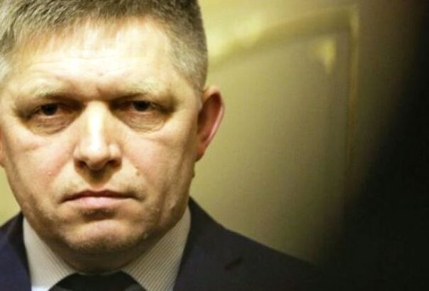 Postoj.sk – Robert Fico politikai felelőssége