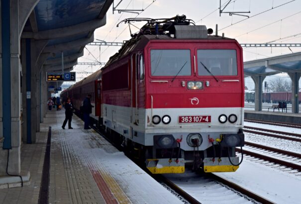 A hétvégi óraátállítás befolyással lesz a Szlovák Vasúttársaság vonatjainak menetrendjére