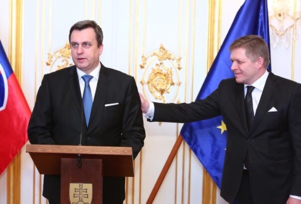 Danko visszahárította a bizottságra Fico jelölhetőségének kérdését. A most-hidas Kresákot alibistának nevezte