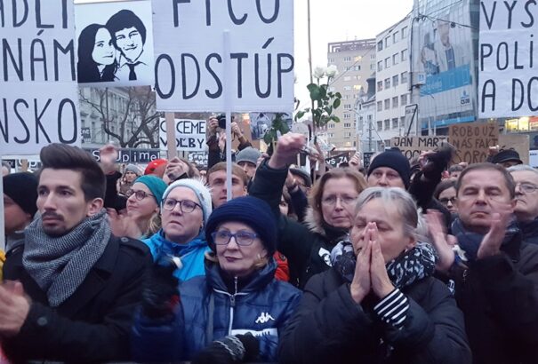 A Körkép sk. megkérdezi olvasóit az előrehozott választásokkal kapcsolatban