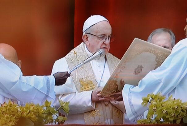 Húsvéti ünnepi szentmisét celebrált Ferenc pápa a Vatikánban